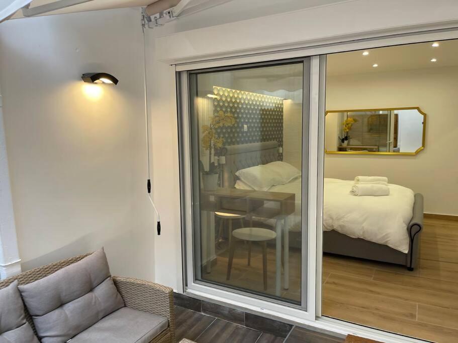 Апартаменти Hideaway Boutique Афіни Екстер'єр фото